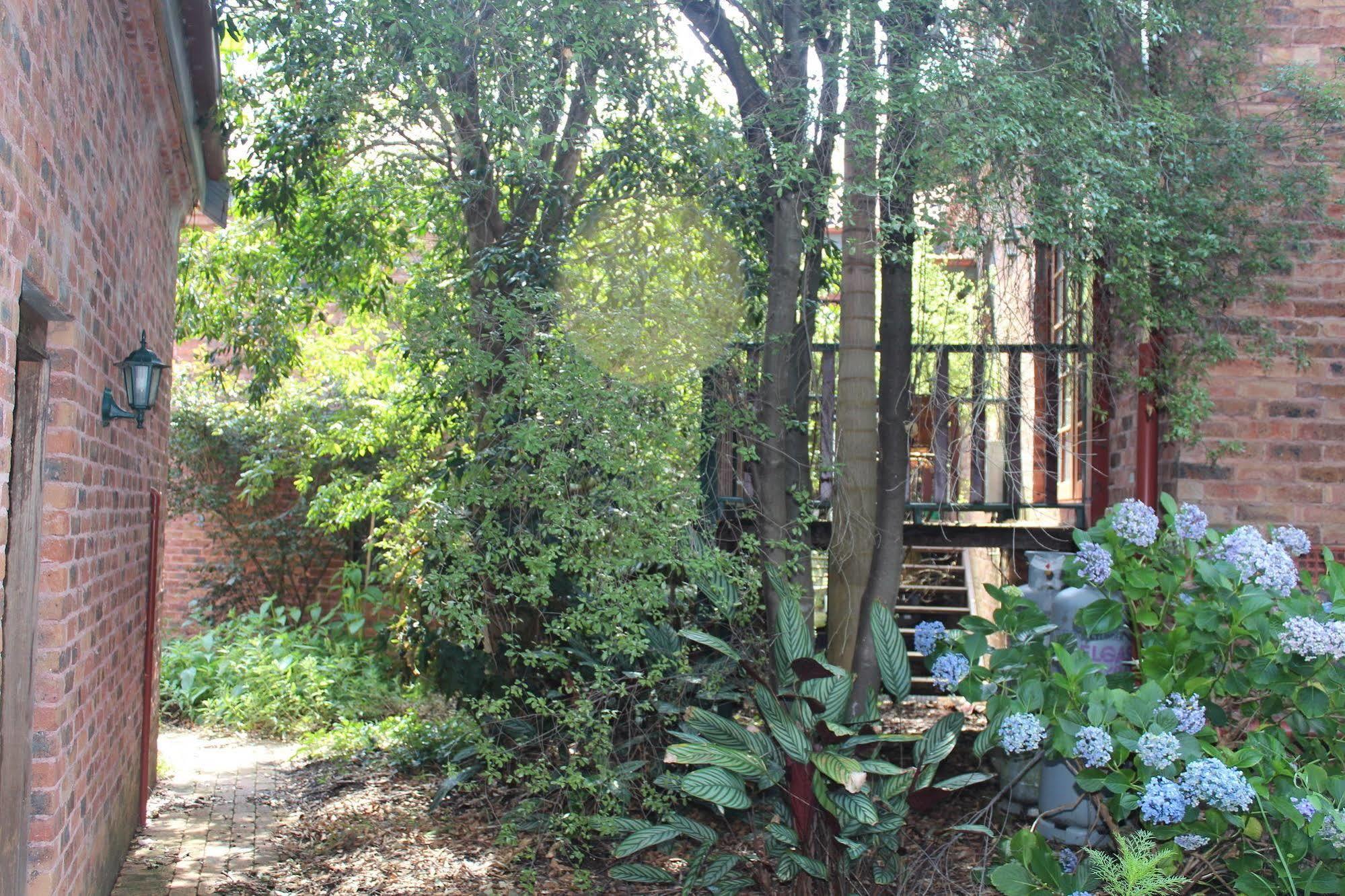 Storey Grange Springwood Extérieur photo
