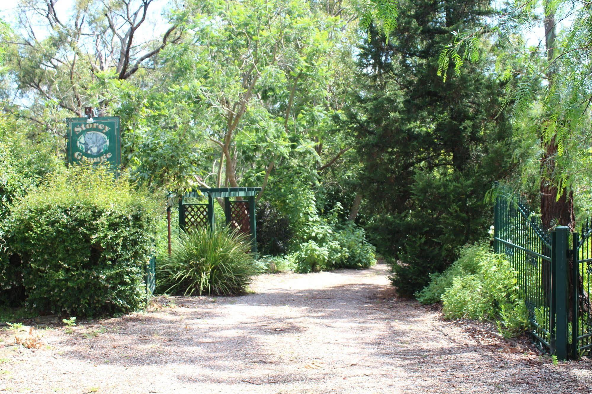 Storey Grange Springwood Extérieur photo